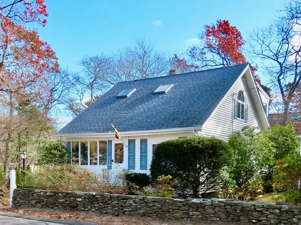 54 Reed Ave, Plymouth, MA 02360