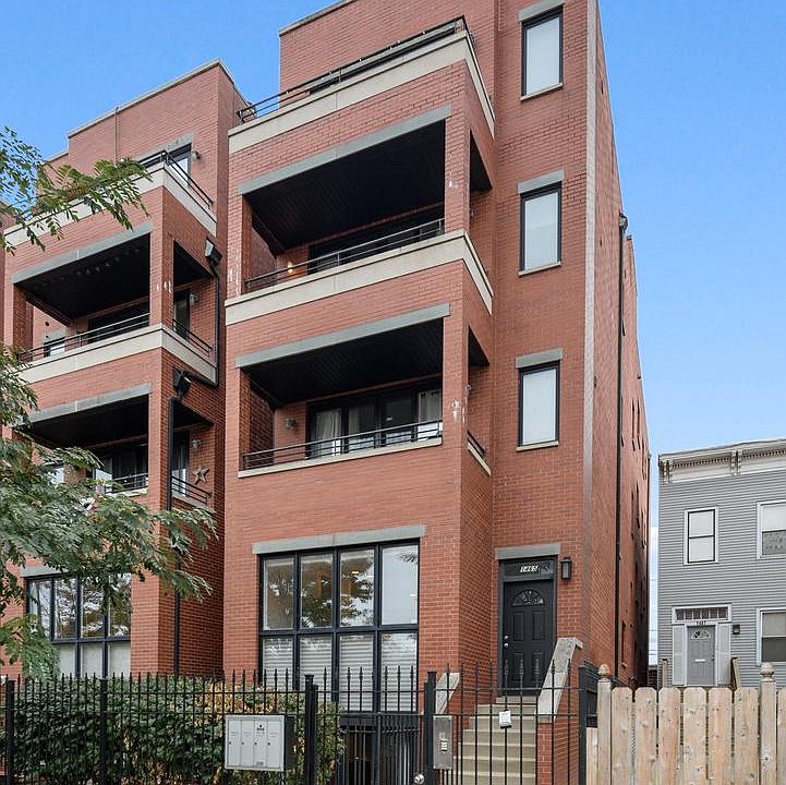 1st image of 1465 W Grand Ave APT 1