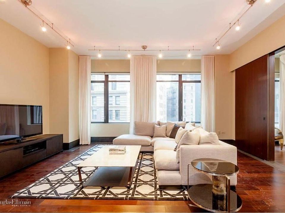 1st image of 40 Broad St APT 22H