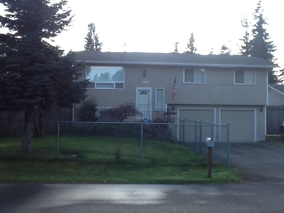 1st image of 11810 212th Ave E