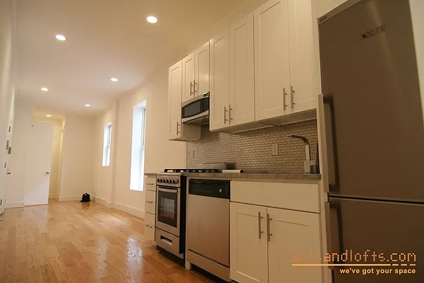 Rented by aptsandlofts.com | media 12