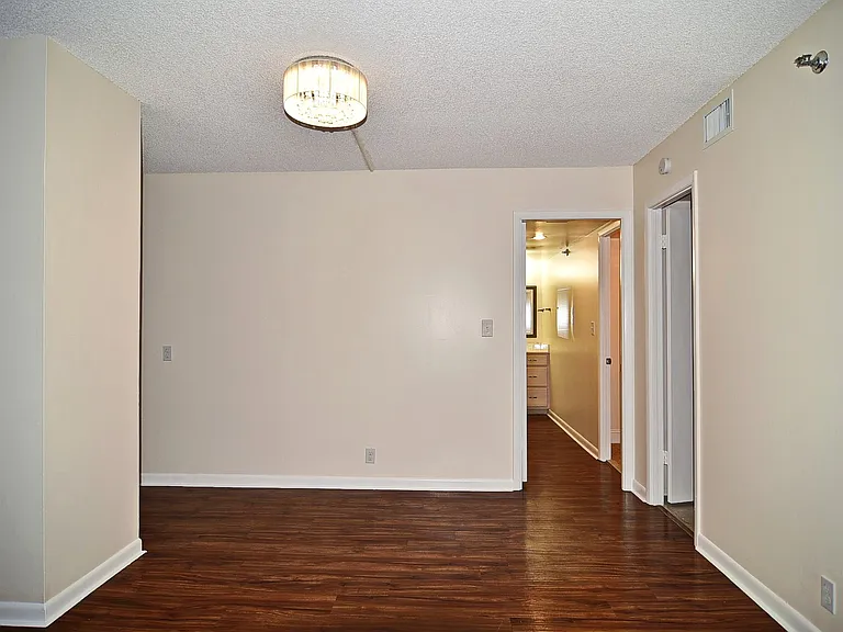 400 E Colonial Dr #703 — Photo 9