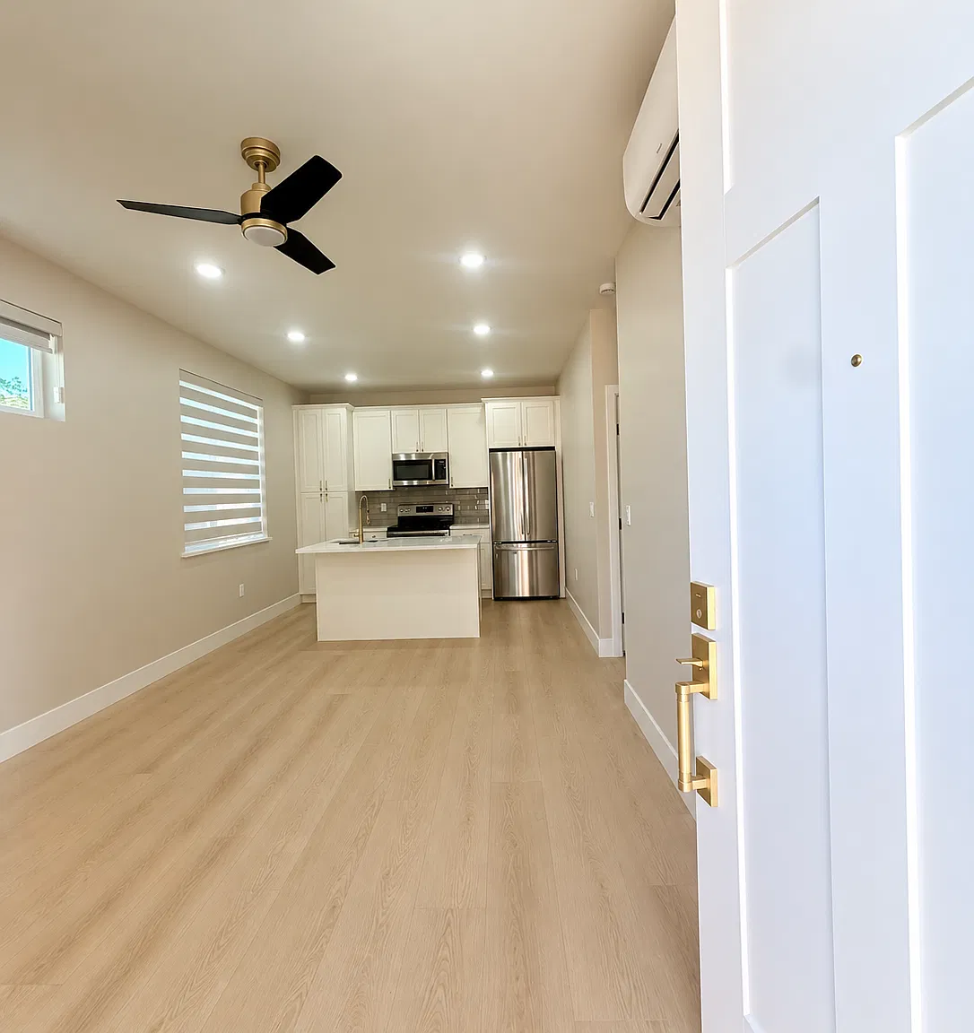 358 McLeod Avenue — Photo 2