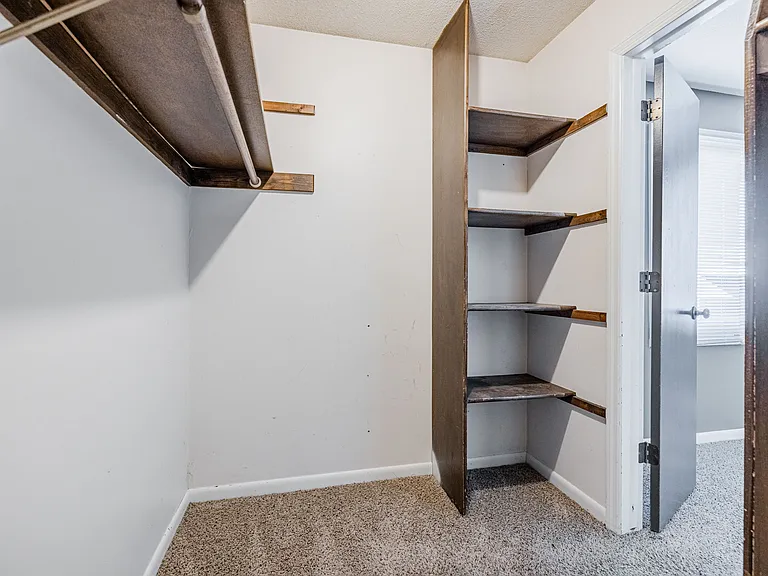 1110 F St #6 — Photo 12