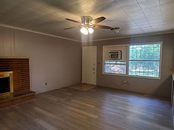 3rd image of 1716 Briarwood Dr