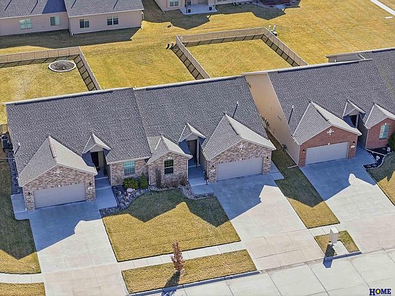 3rd image of 9128 Baybrook Cir