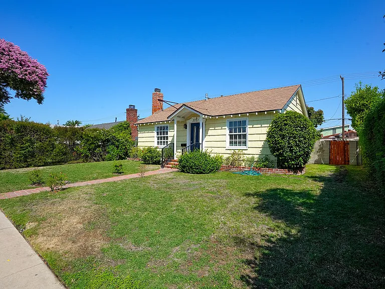 2307 W Verdugo Ave — Photo 32