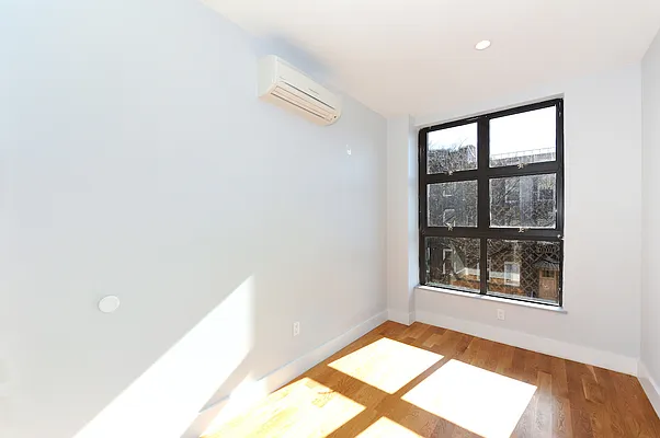 Rented by HCO NY | media 12