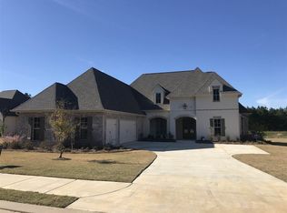 215 S Woodcreek Rd, Madison, MS 39110