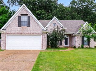 1310 Carlton Ridge Dr, Cordova, TN 38016
