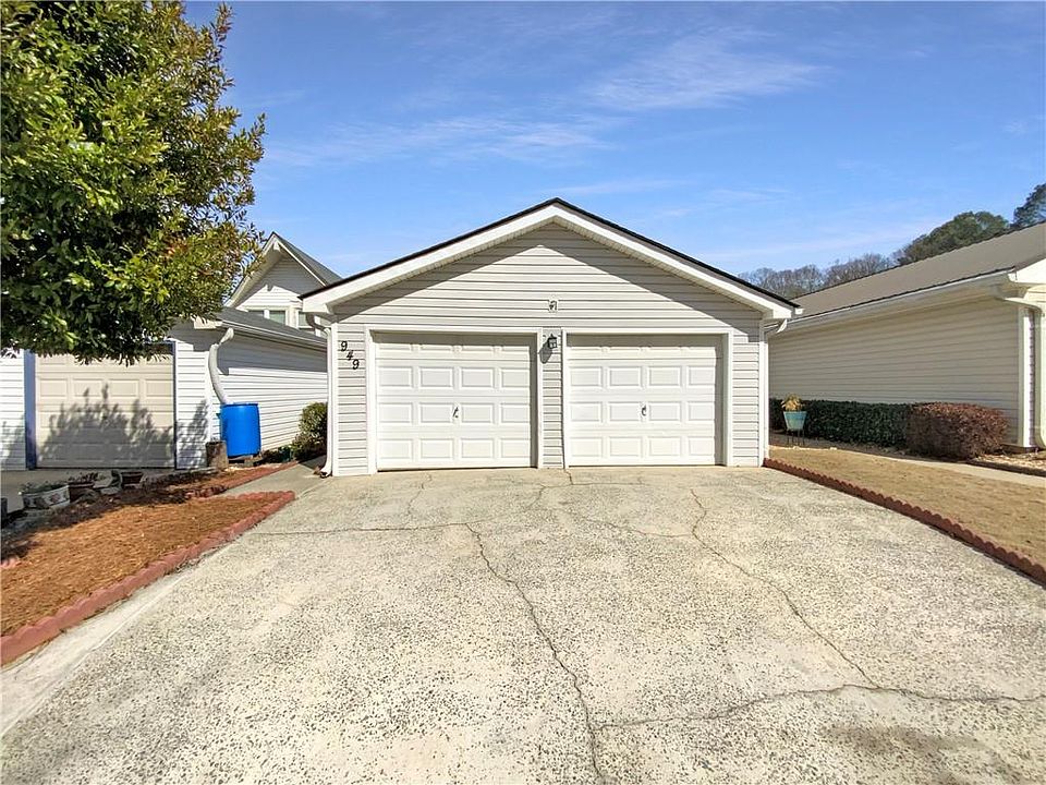 1st image of 949 Bobcat Ct SE