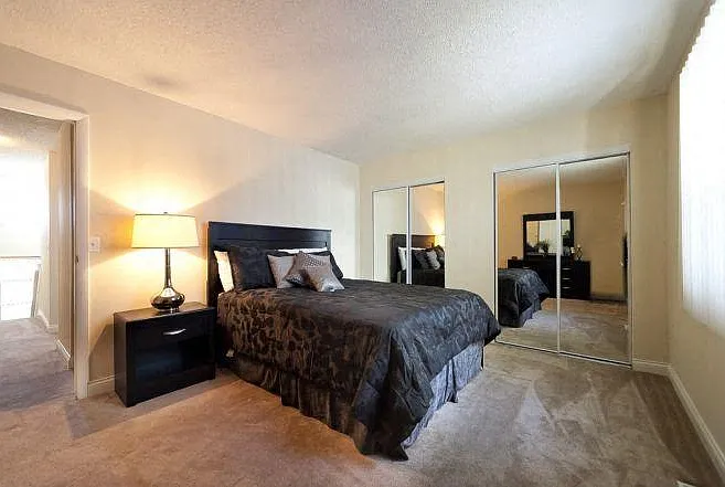 The Elms Apartments — Photo 13