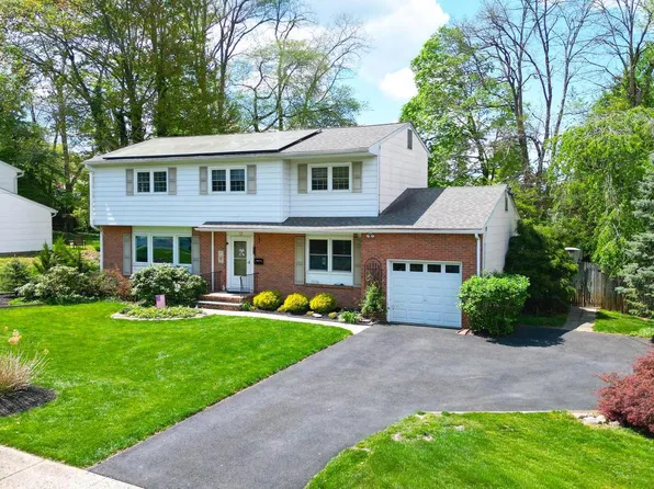 12 Temple Ter, Lawrence Township, NJ 08648