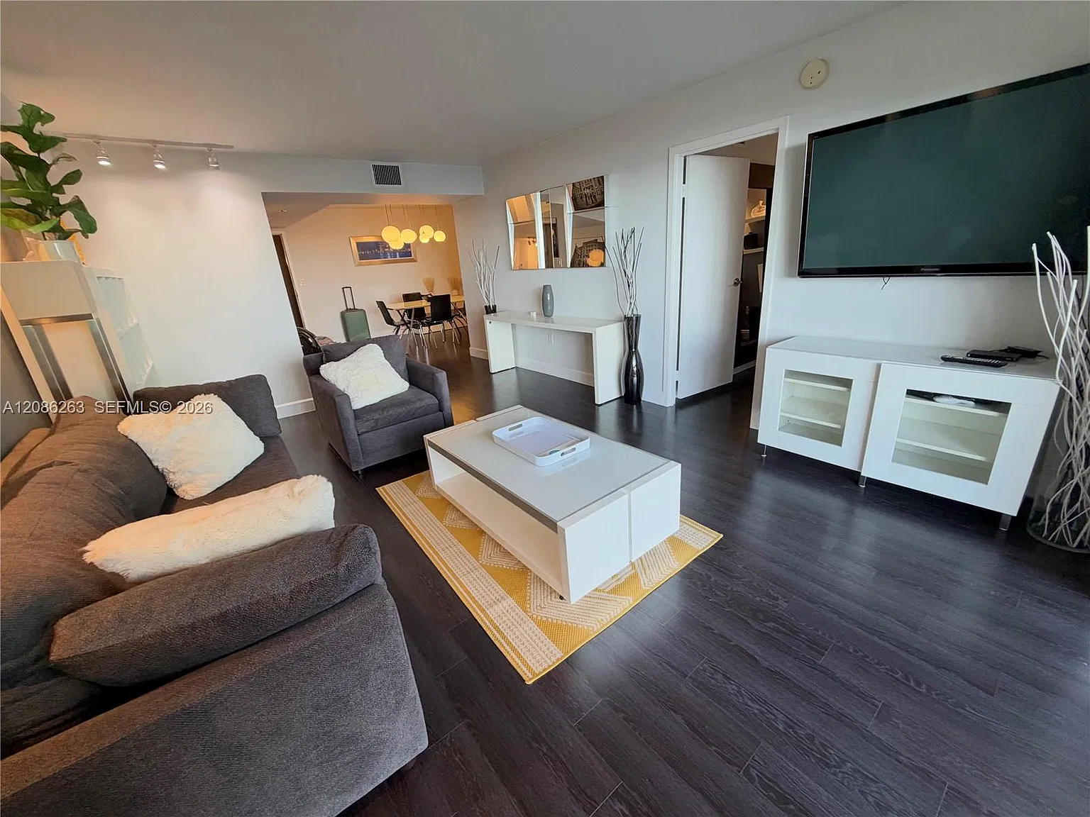 Brickell Bay Club Condo — Photo 1