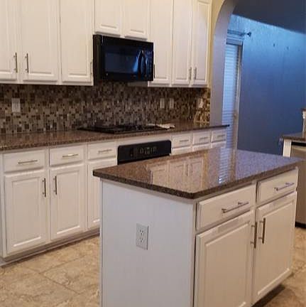 3rd image of 2565 Marina Dr