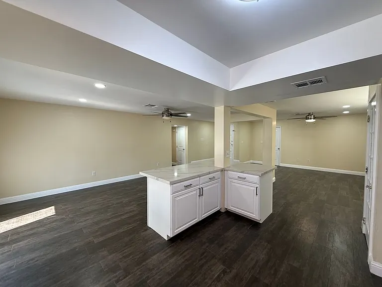 419 Sierra St — Photo 8