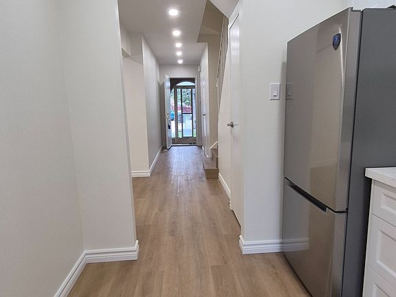 5th image of 147 Dunbar Cres