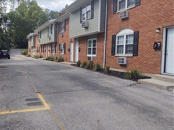 2nd image of 4627 Far Hills Ave #6B