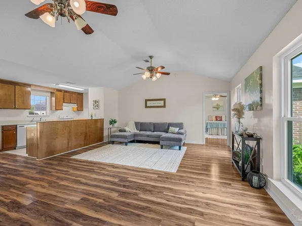 3849 Luther Fowler Rd, Pace, FL 32571