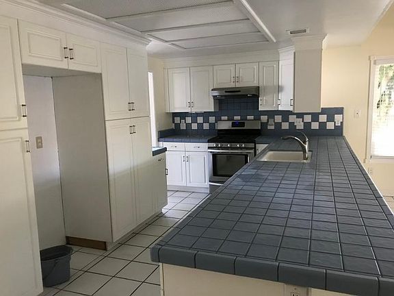 4th image of 2307 Jamestown Ct