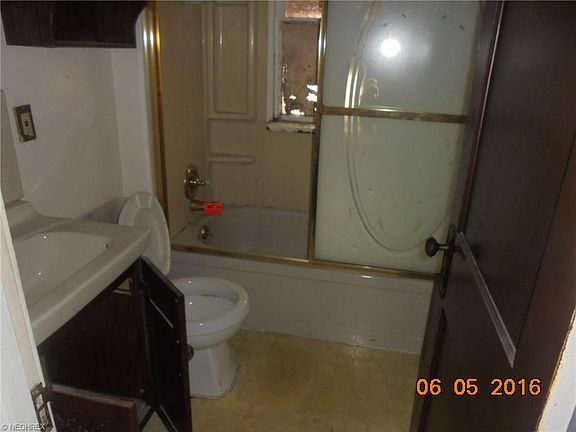 4th image of 11412 Florian Ave