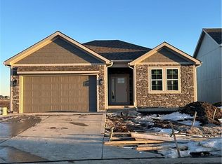2205 NW 94th St, Kansas City, MO 64154