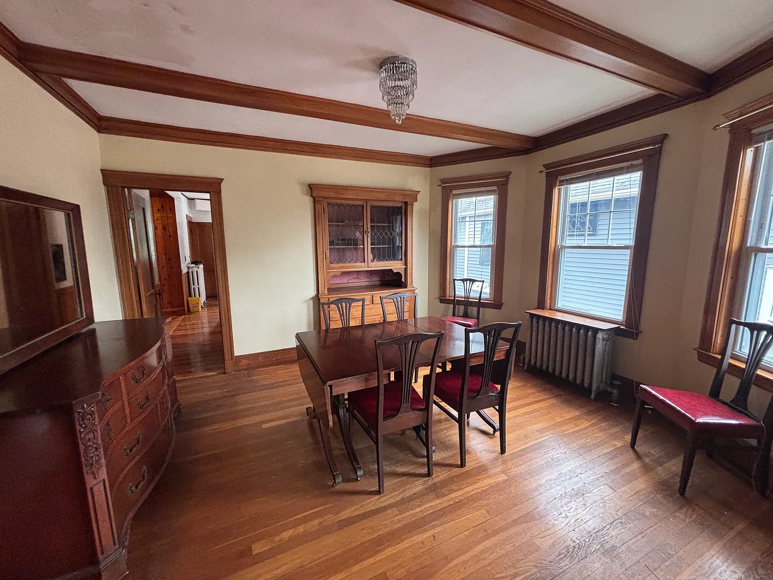 4 bed, 1800 sqft, $3,200 — Photo 4