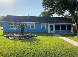 814 S 2nd St, La Porte, TX 77571