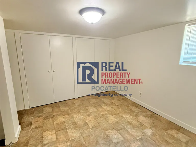 631 N Johnson Ave — Photo 19