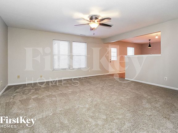 2nd image of 2848 Ludwig Dr