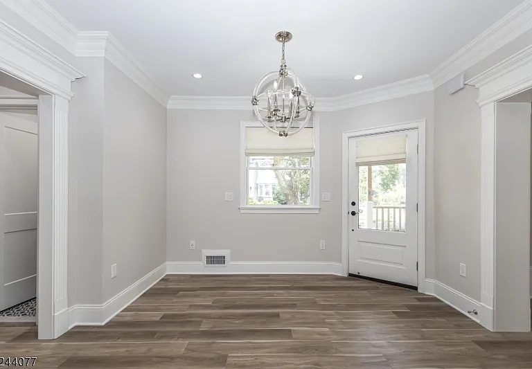 263 Walnut St #1 — Photo 8