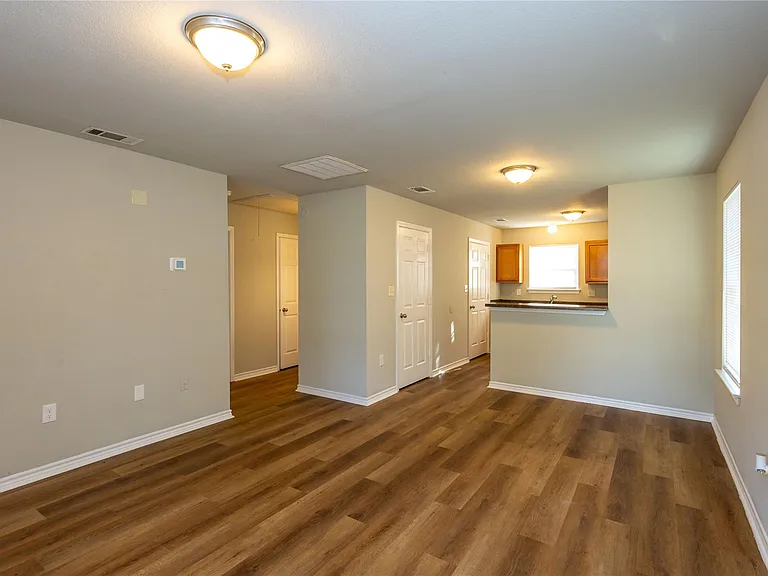 4120 Brandon St — Photo 5
