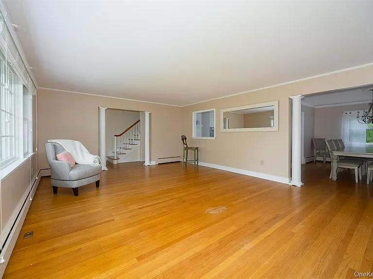 46 Barnard Ave — Photo 6