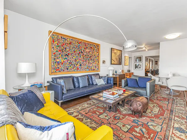 118 East 60th Street 27-E image 3 of 11