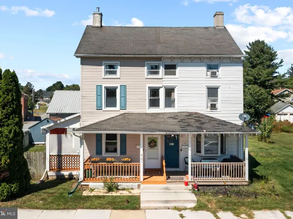 101 E Slokom Ave, Christiana, PA 17509