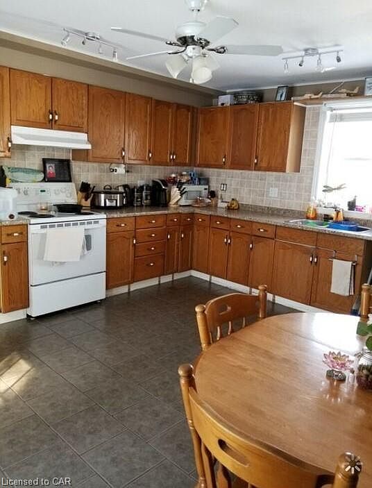 2nd image of 114 Clyde St