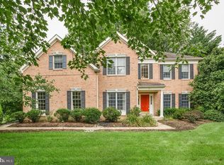 17 Riders Ct, Edgewater, MD 21037