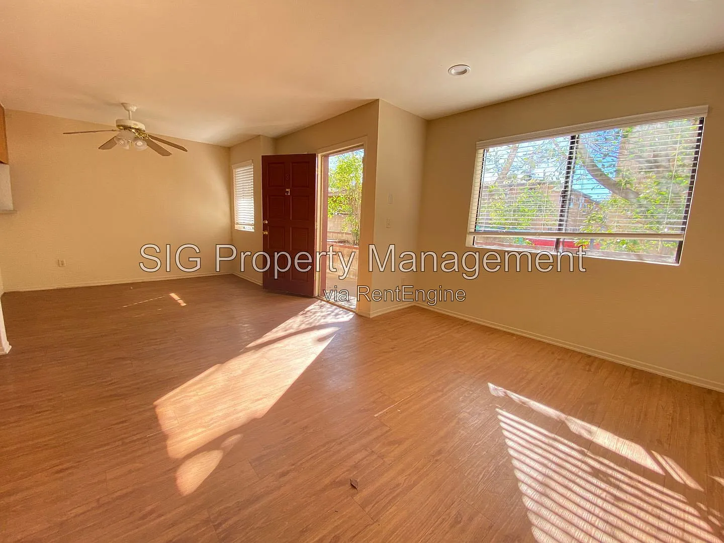 2 bed, 2.5 bath, 1100 sqft, $2,295 — Photo 4