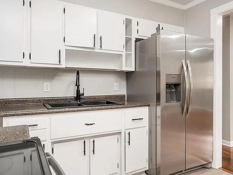 708 Bluford St — Photo 12