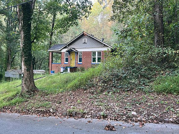 2nd image of 175 Ridge Ave NW