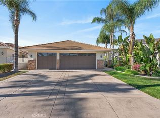 30251 Swan Point Dr, Canyon Lake, CA 92587