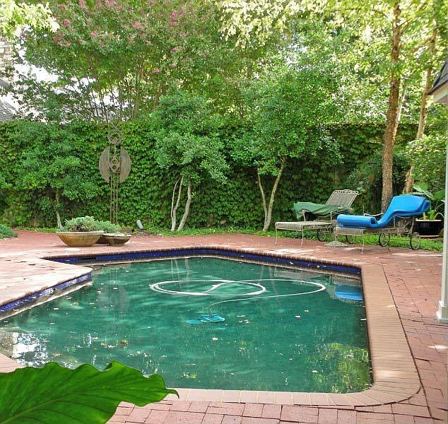 Private & Gorgeous Backyard