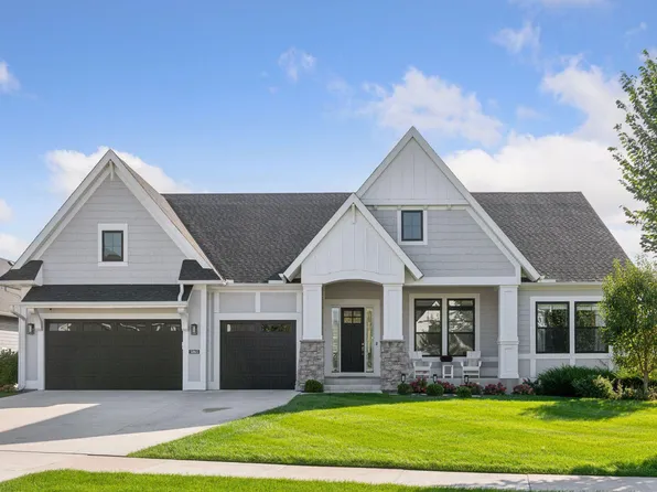 5865 Club Valley Rd, Shorewood, MN 55331