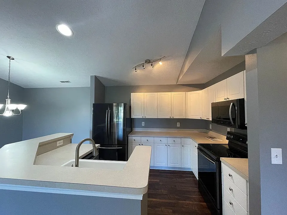 2001 Berrancher Dr