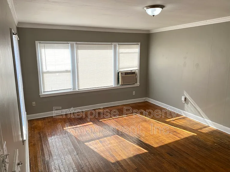 599 Houston St — Photo 5