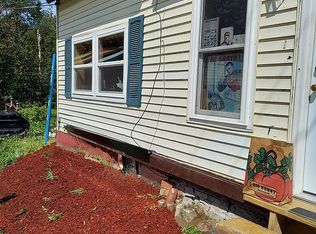 72 E Ridge Rd, Mars Hill, ME 04758