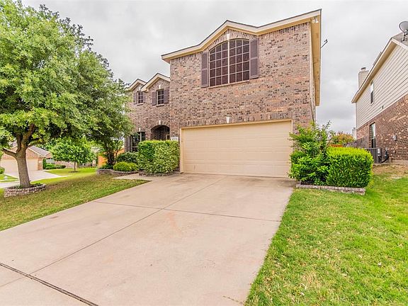 3rd image of 6332 Chalk Hollow Dr