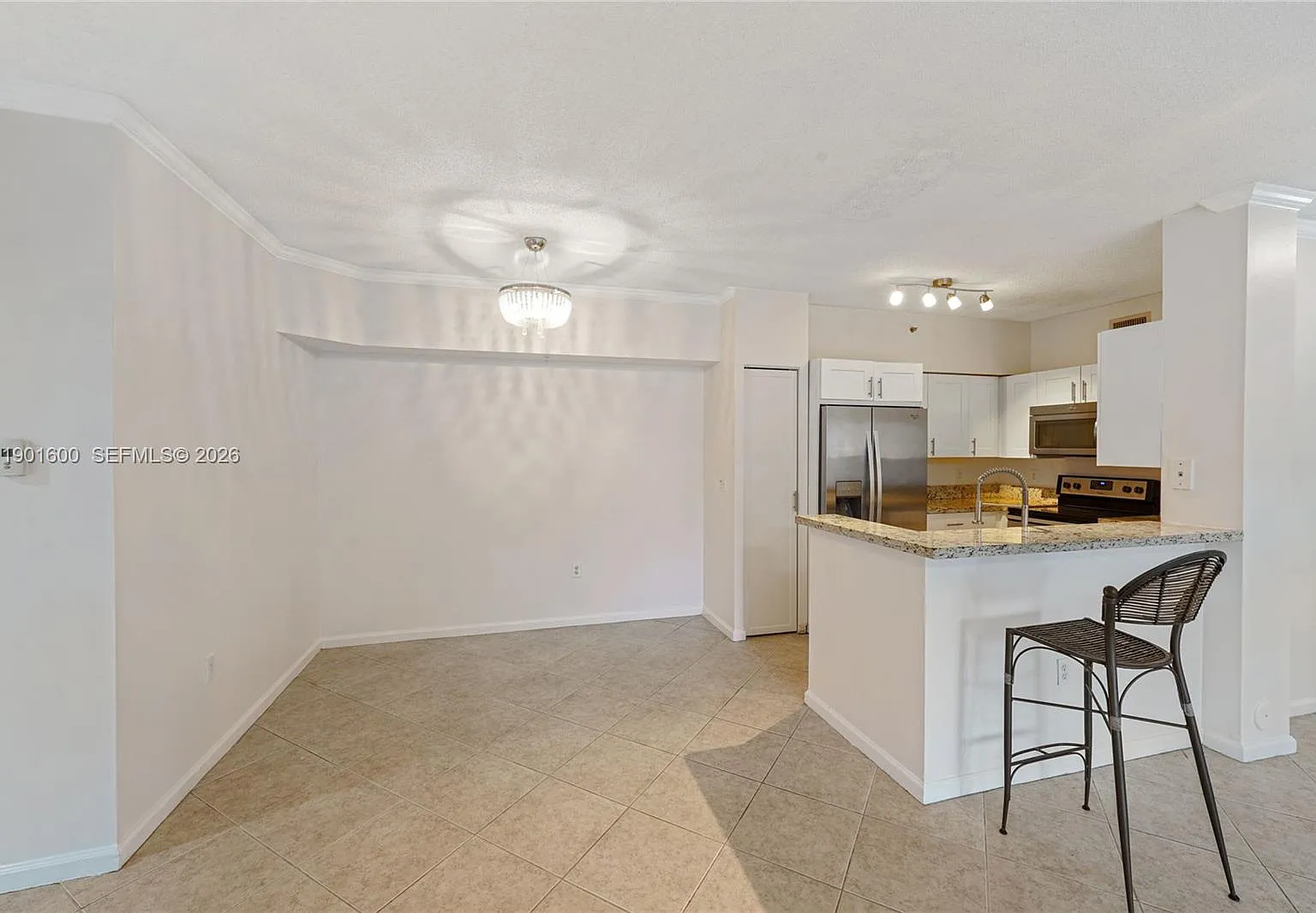 3 bed, 1333 sqft, $2,700 — Photo 3