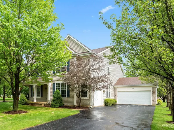 200 Liszka Ln, Oswego, IL 60543