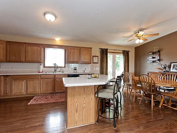 2nd image of 2405 Taylor Ave